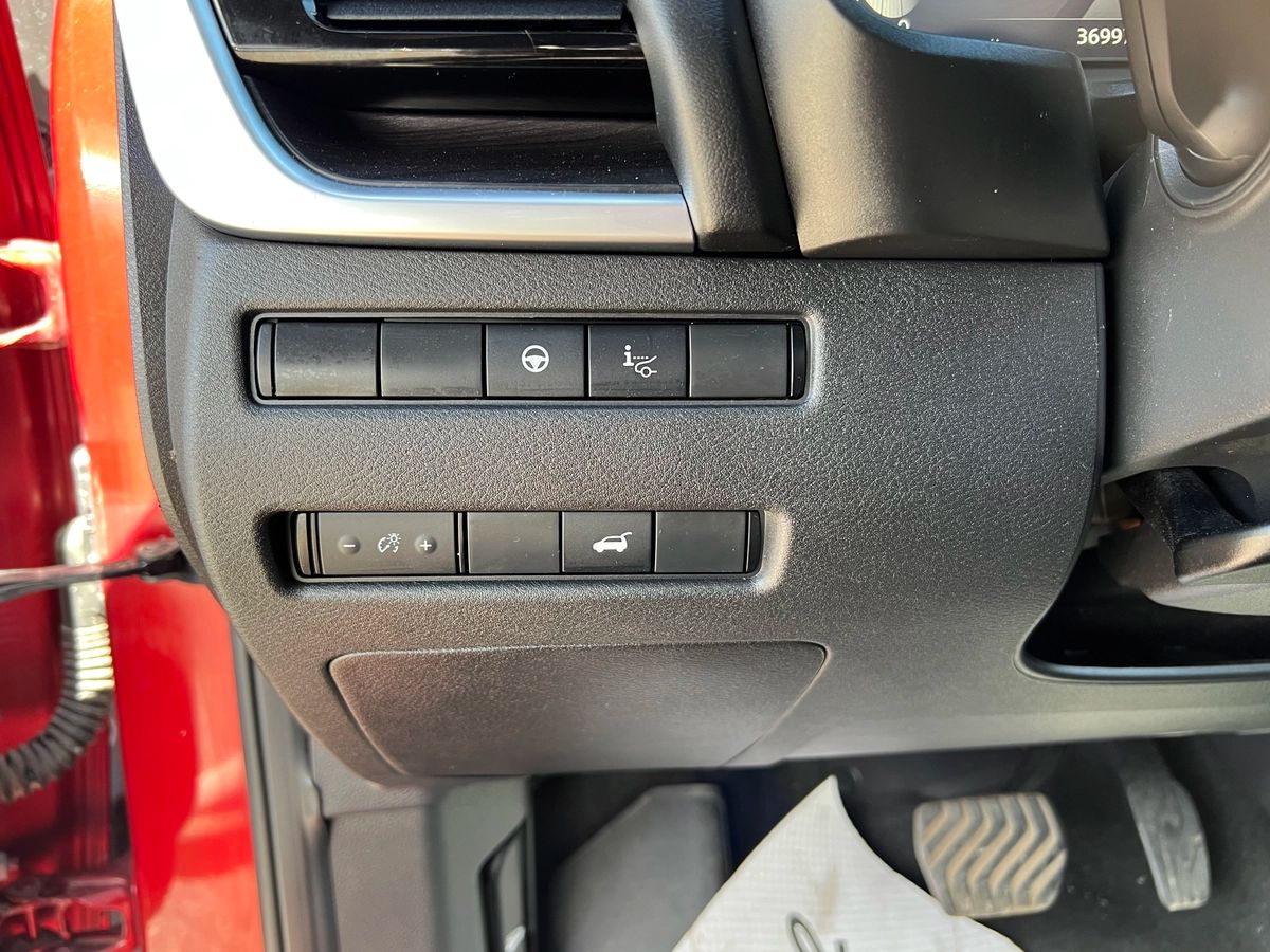 2021 Nissan Rogue Platinum - Image 17