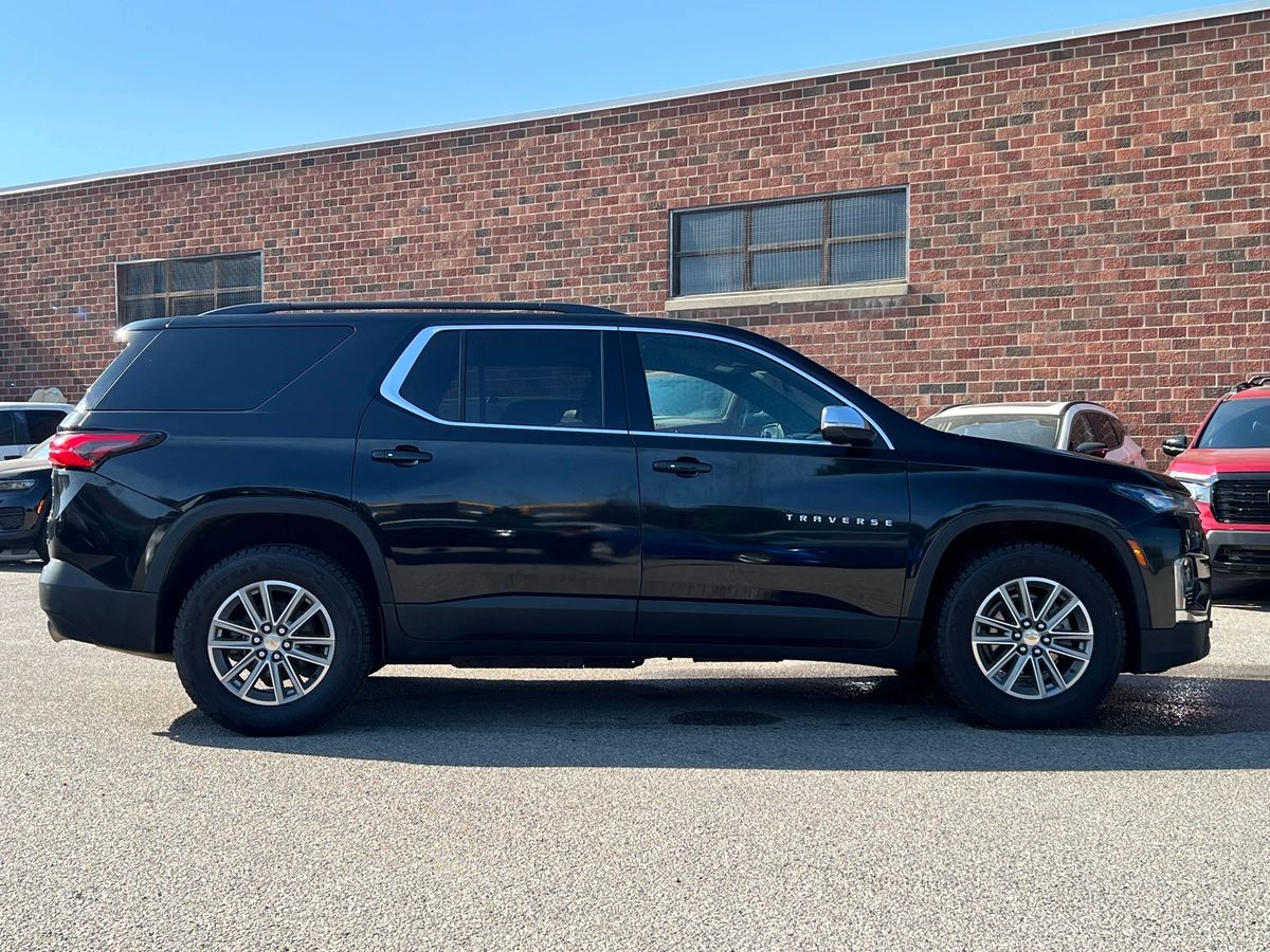 2022 Chevrolet Traverse LT - Image 8