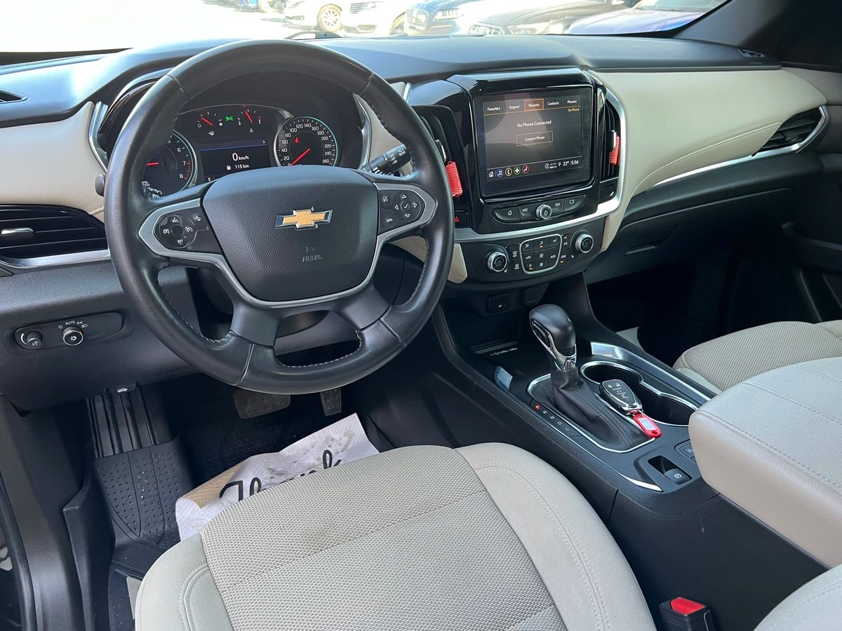 2022 Chevrolet Traverse LT - Image 11