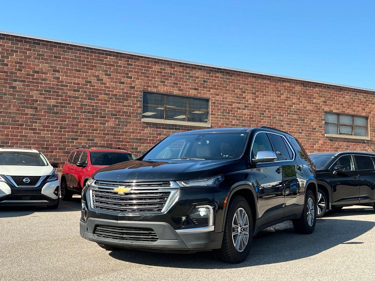 2022 Chevrolet Traverse LT - Image 3