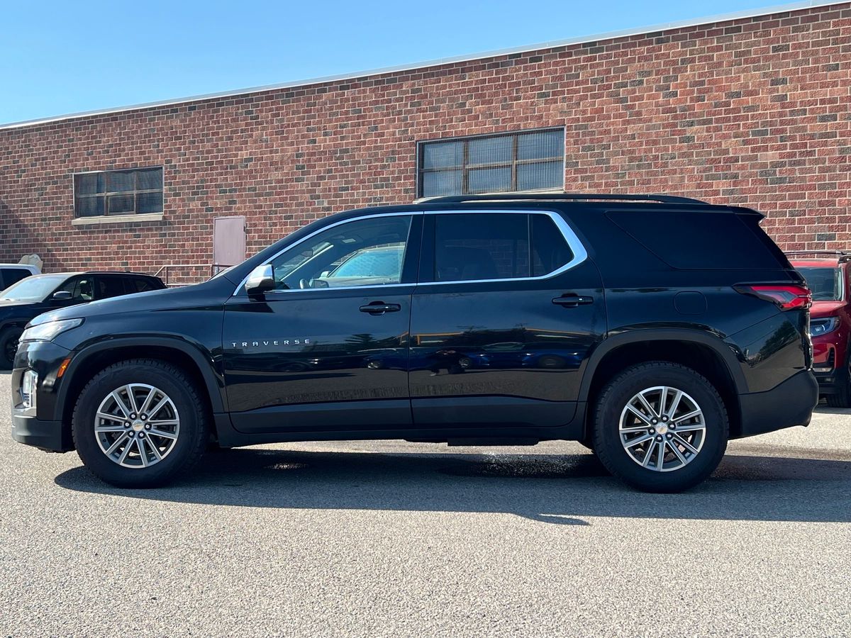 2022 Chevrolet Traverse LT - Image 4