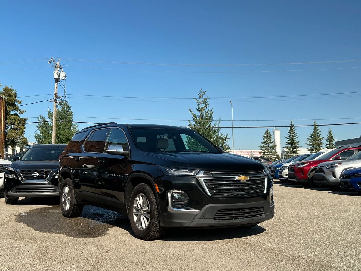 2022 Chevrolet Traverse LT - Image 1