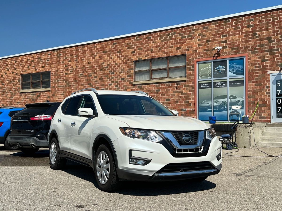2018 Nissan Rogue SV - Image 1