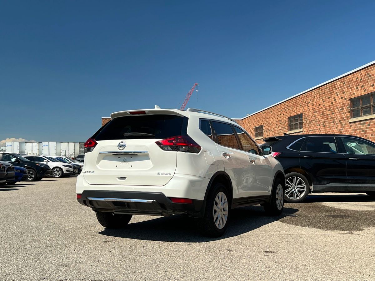 2018 Nissan Rogue SV - Image 7
