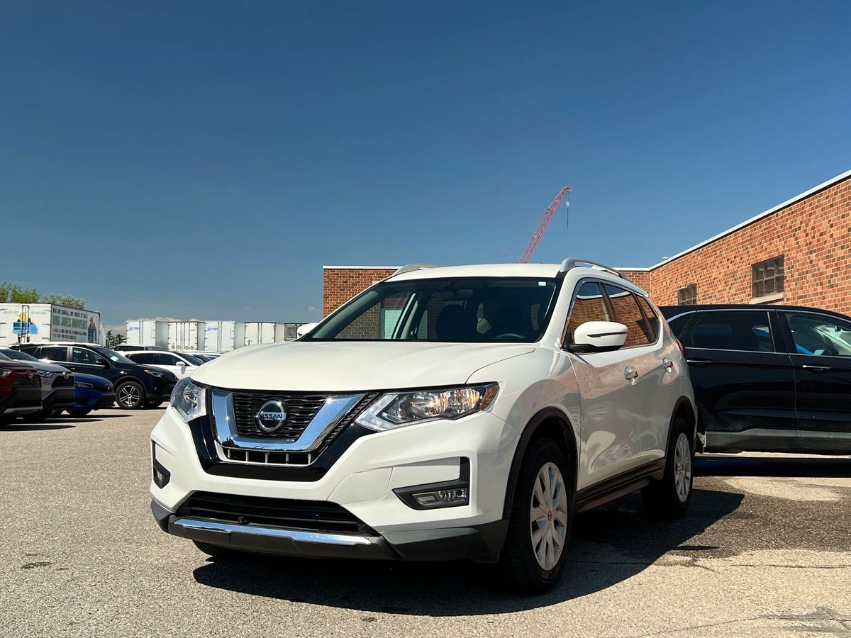 2018 Nissan Rogue SV - Image 3
