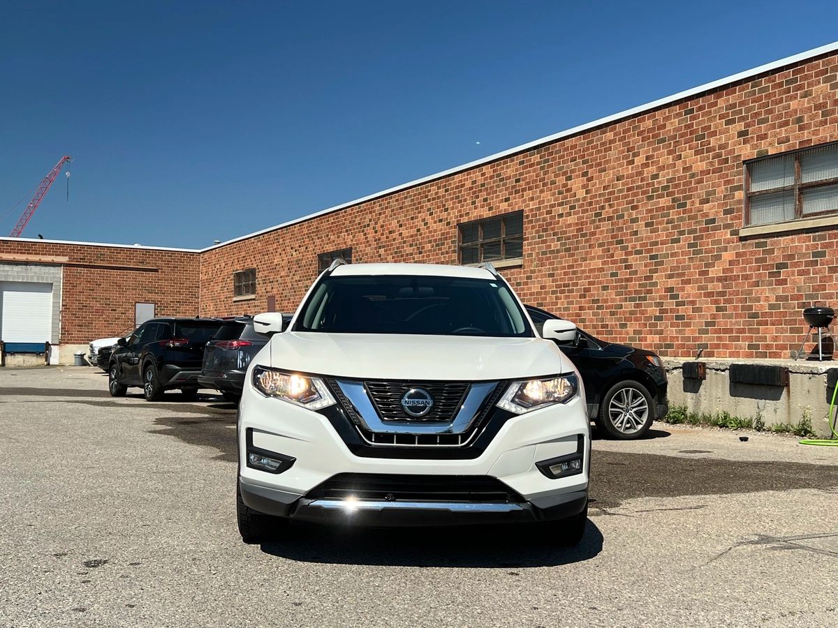 2018 Nissan Rogue SV - Image 2