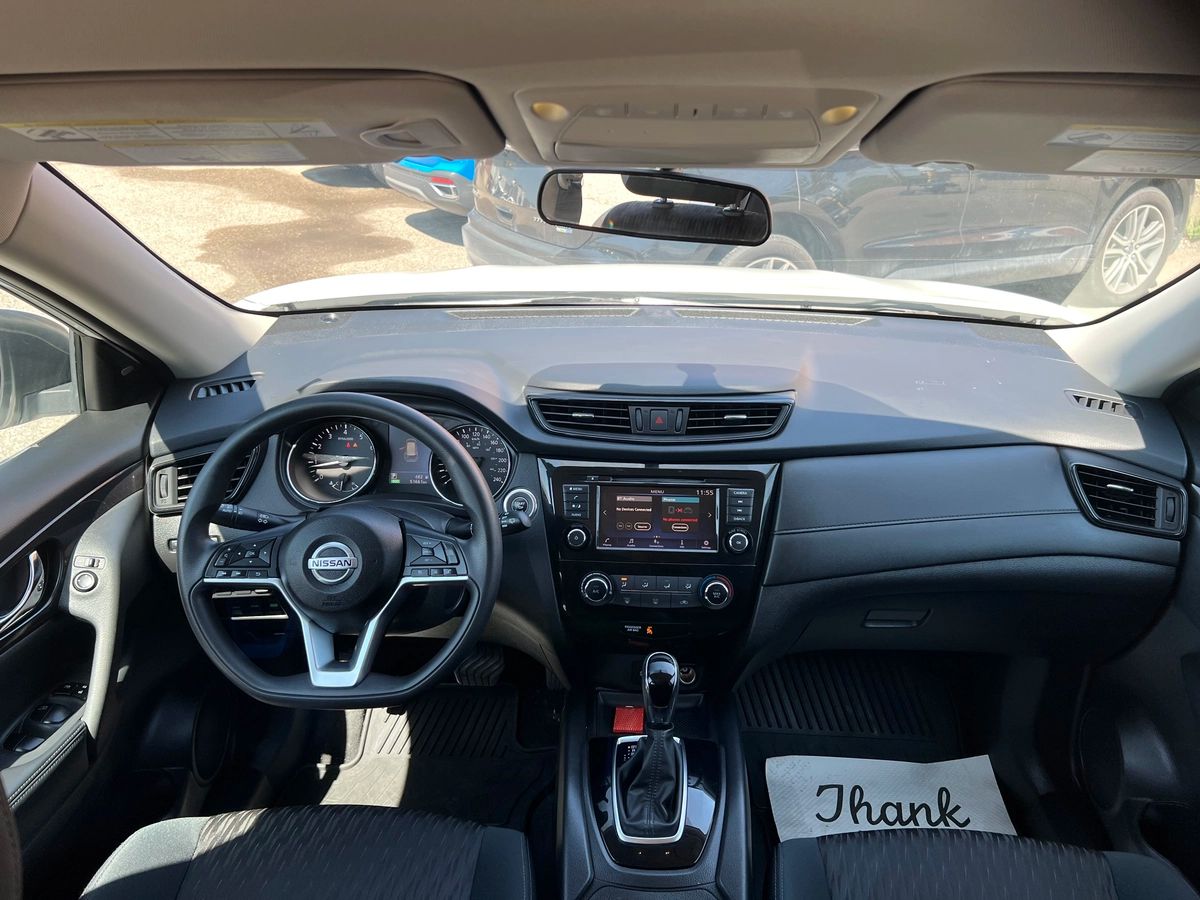 2018 Nissan Rogue SV - Image 12