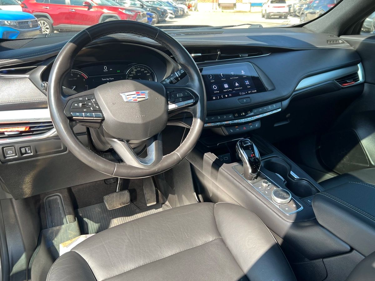 2023 Cadillac XT4 Luxury - Image 11
