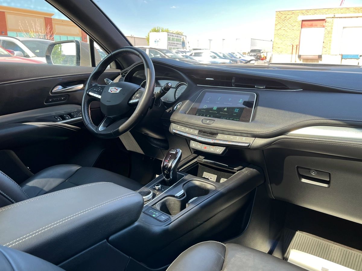 2023 Cadillac XT4 Luxury - Image 13