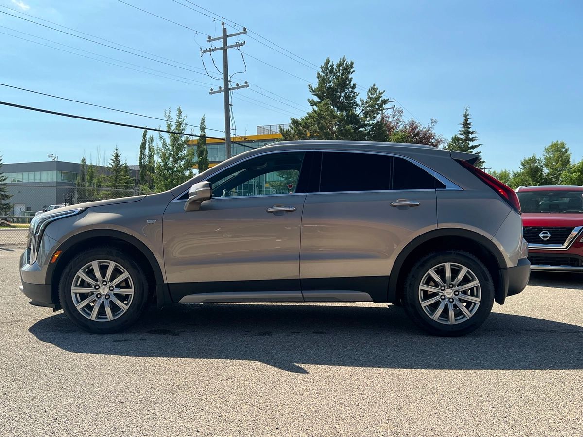 2023 Cadillac XT4 Luxury - Image 4