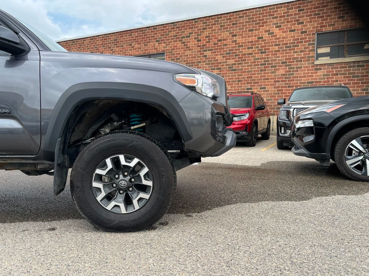 2023 Toyota Tacoma Trail - Image 9