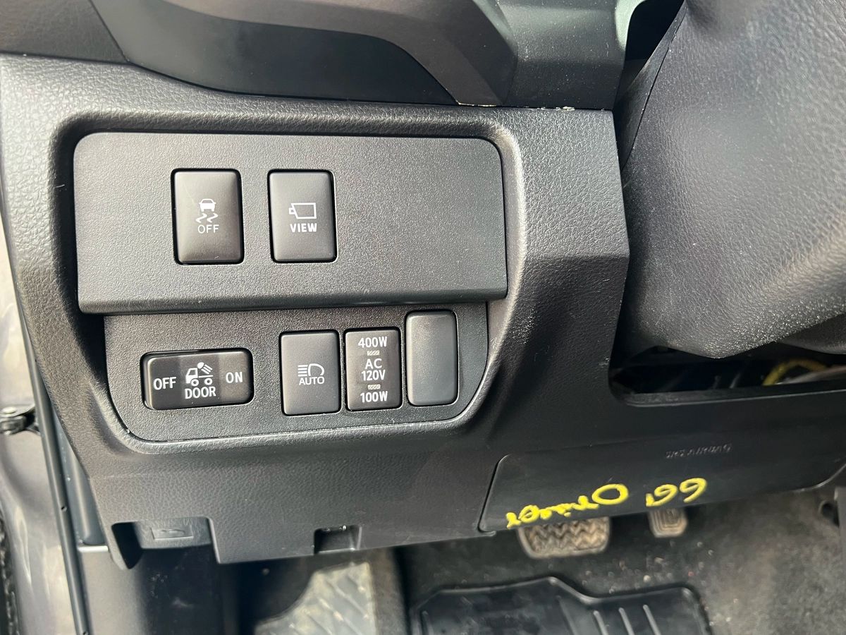 2023 Toyota Tacoma Trail - Image 18
