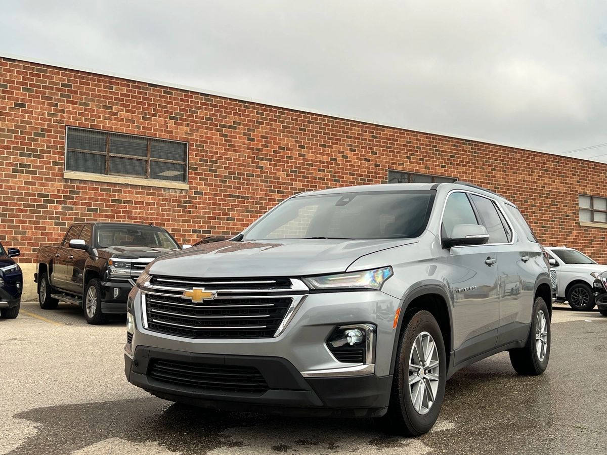 2023 Chevrolet Traverse LT - Image 3