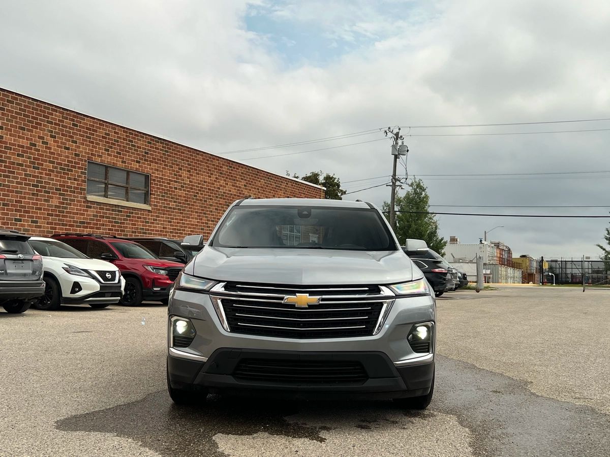 2023 Chevrolet Traverse LT - Image 2