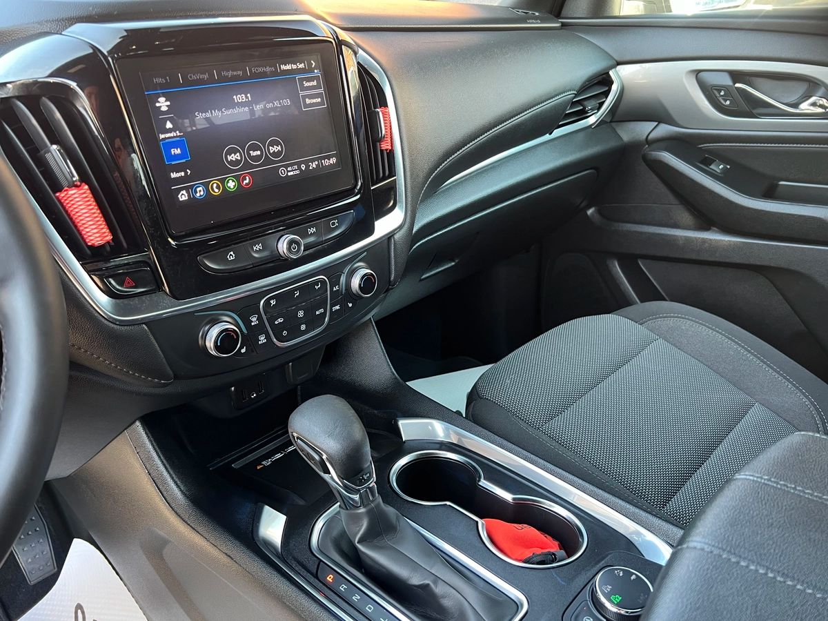 2023 Chevrolet Traverse LT - Image 18