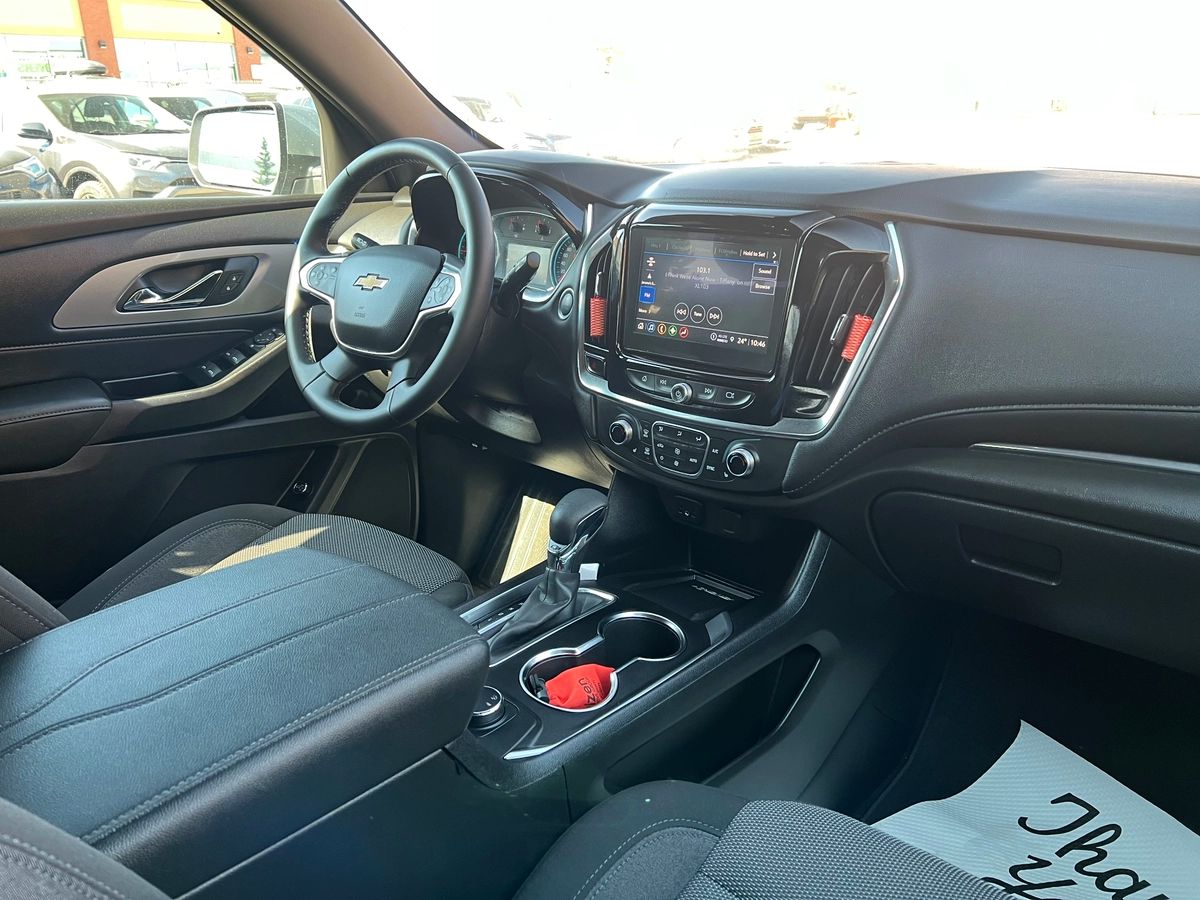 2023 Chevrolet Traverse LT - Image 13