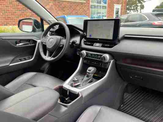 2024 Toyota RAV4 Limited, photo 14