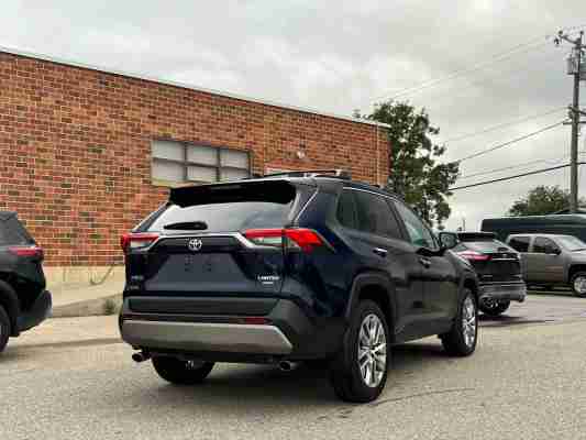 2024 Toyota RAV4 Limited, photo 7