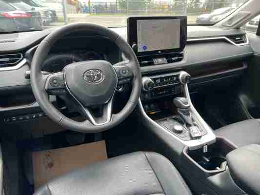 2024 Toyota RAV4 Limited, photo 12