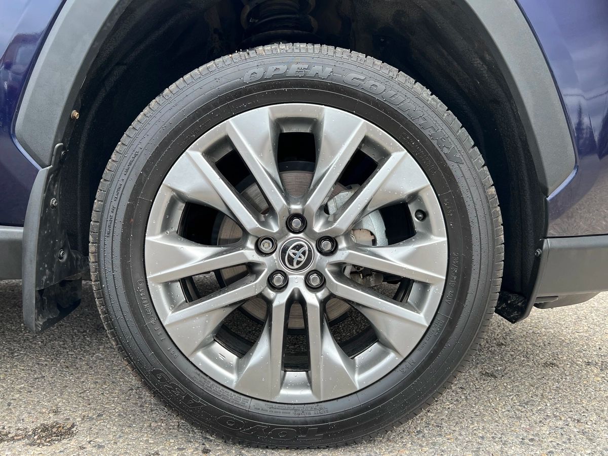 2024 Toyota RAV4 Limited - Image 10