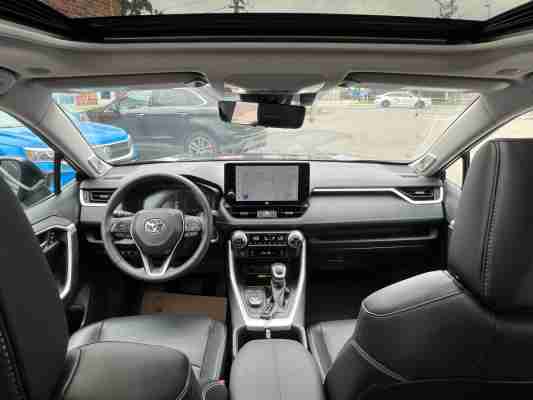 2024 Toyota RAV4 Limited, photo 13