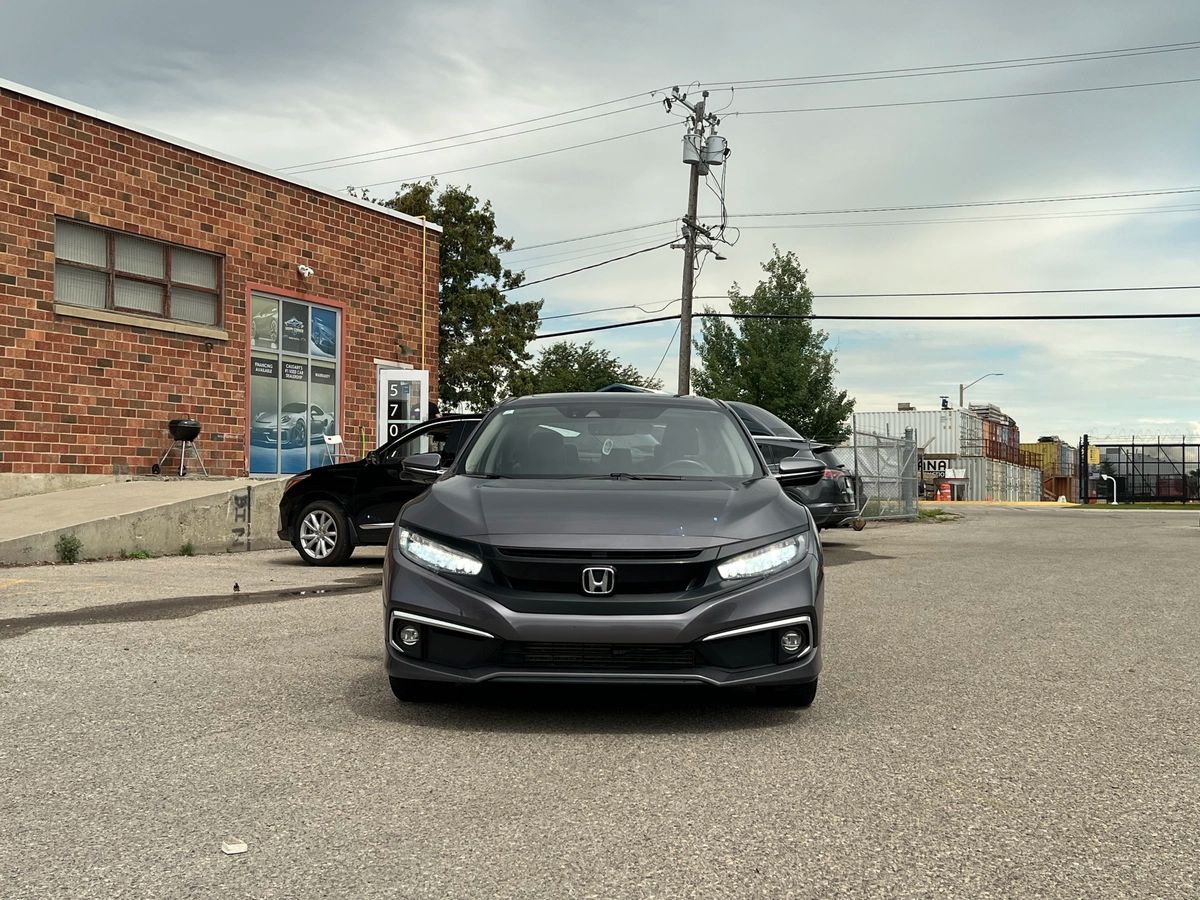 2019 Honda Civic Sedan Touring - Image 2