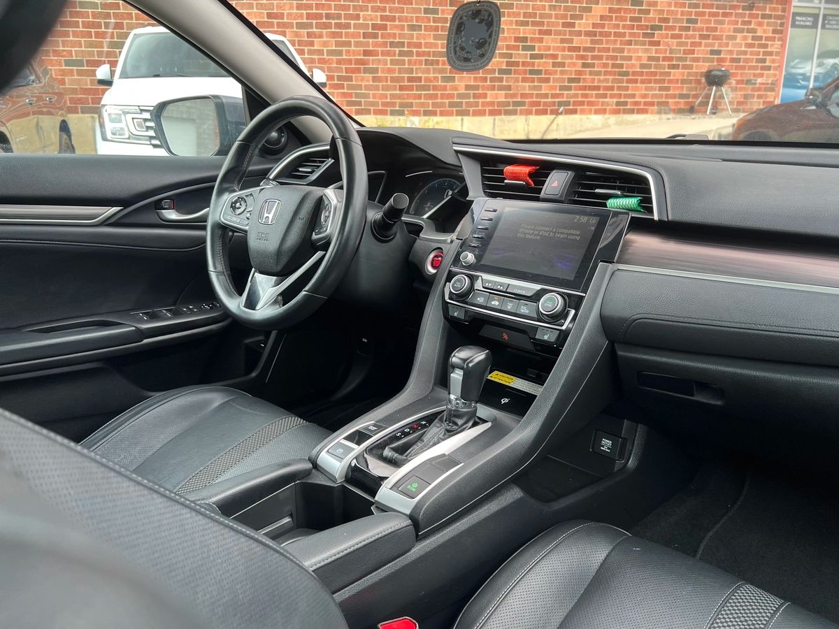 2019 Honda Civic Sedan Touring - Image 13