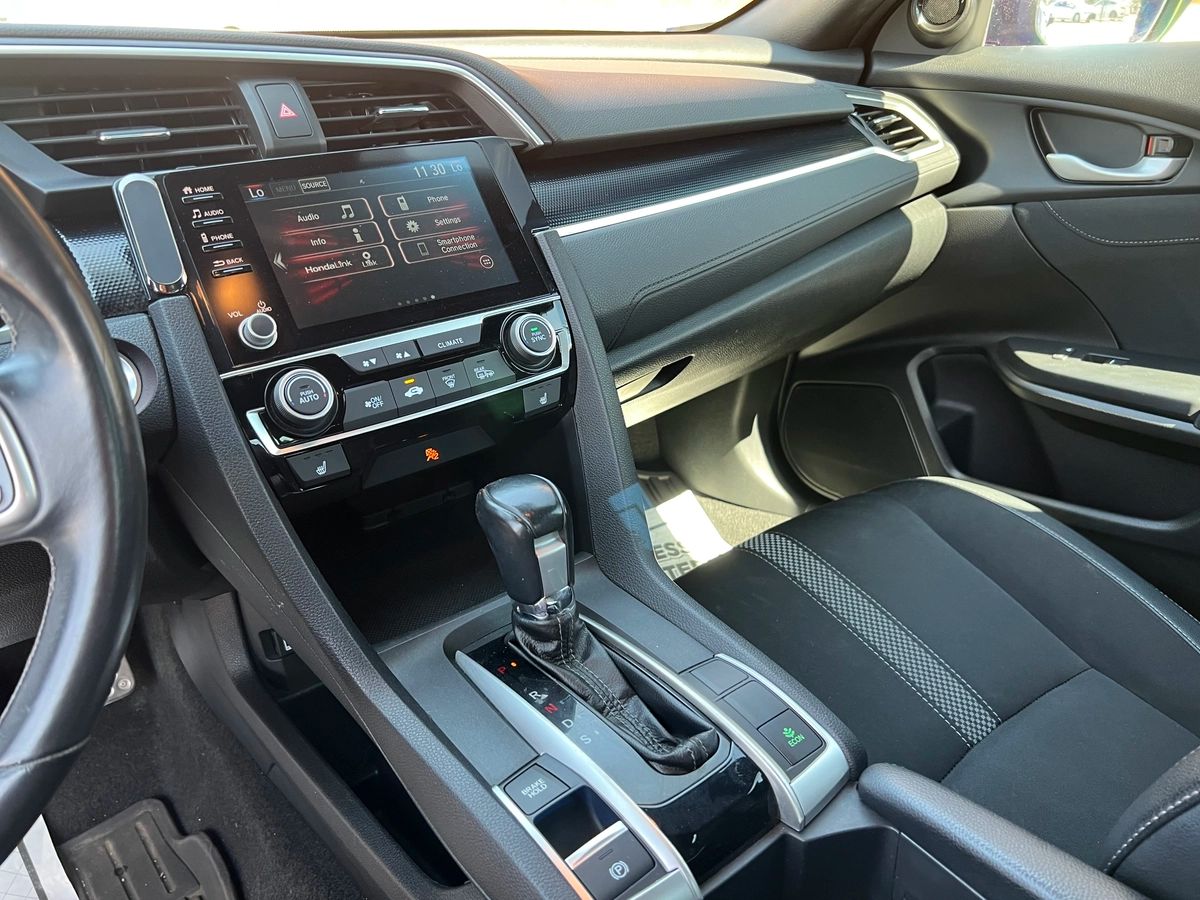 2019 Honda Civic Sedan Sport - Image 17