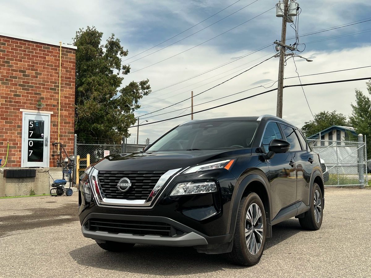 2023 Nissan Rogue SV - Image 3