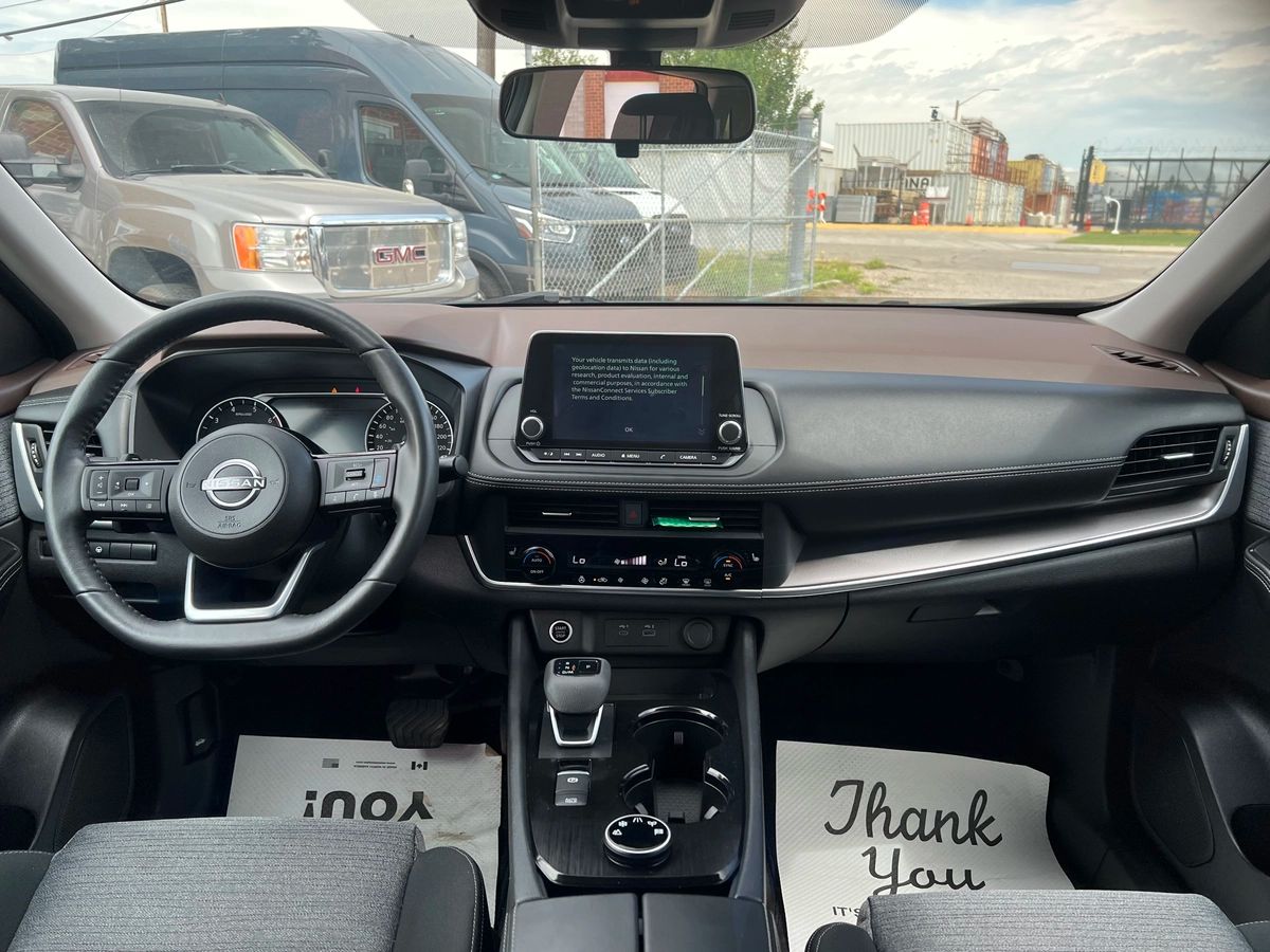 2023 Nissan Rogue SV - Image 11