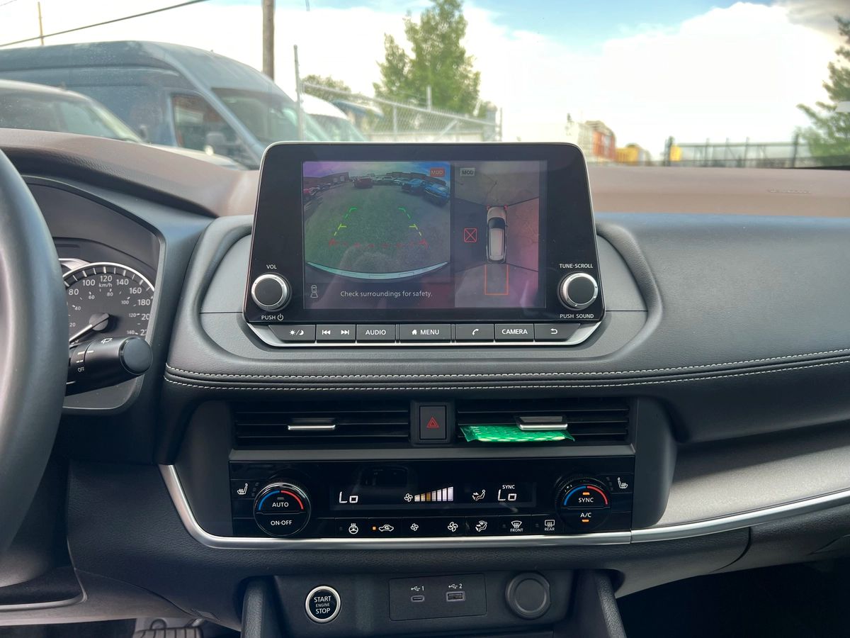 2023 Nissan Rogue SV - Image 19