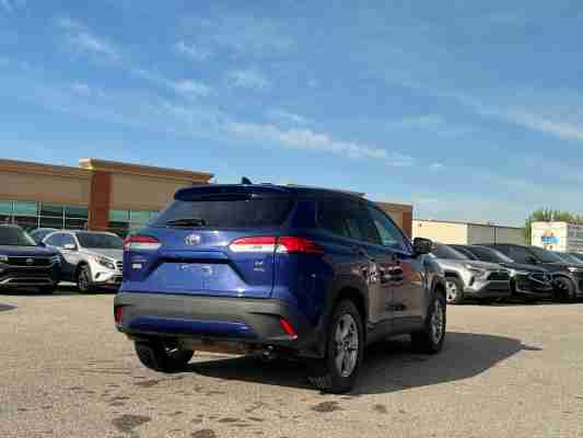 2022 Toyota Corolla Cross LE, photo 7