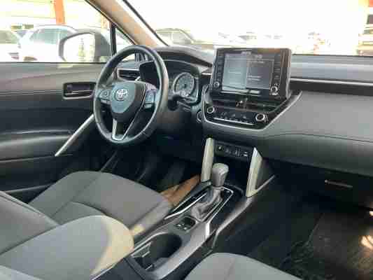 2022 Toyota Corolla Cross LE, photo 13