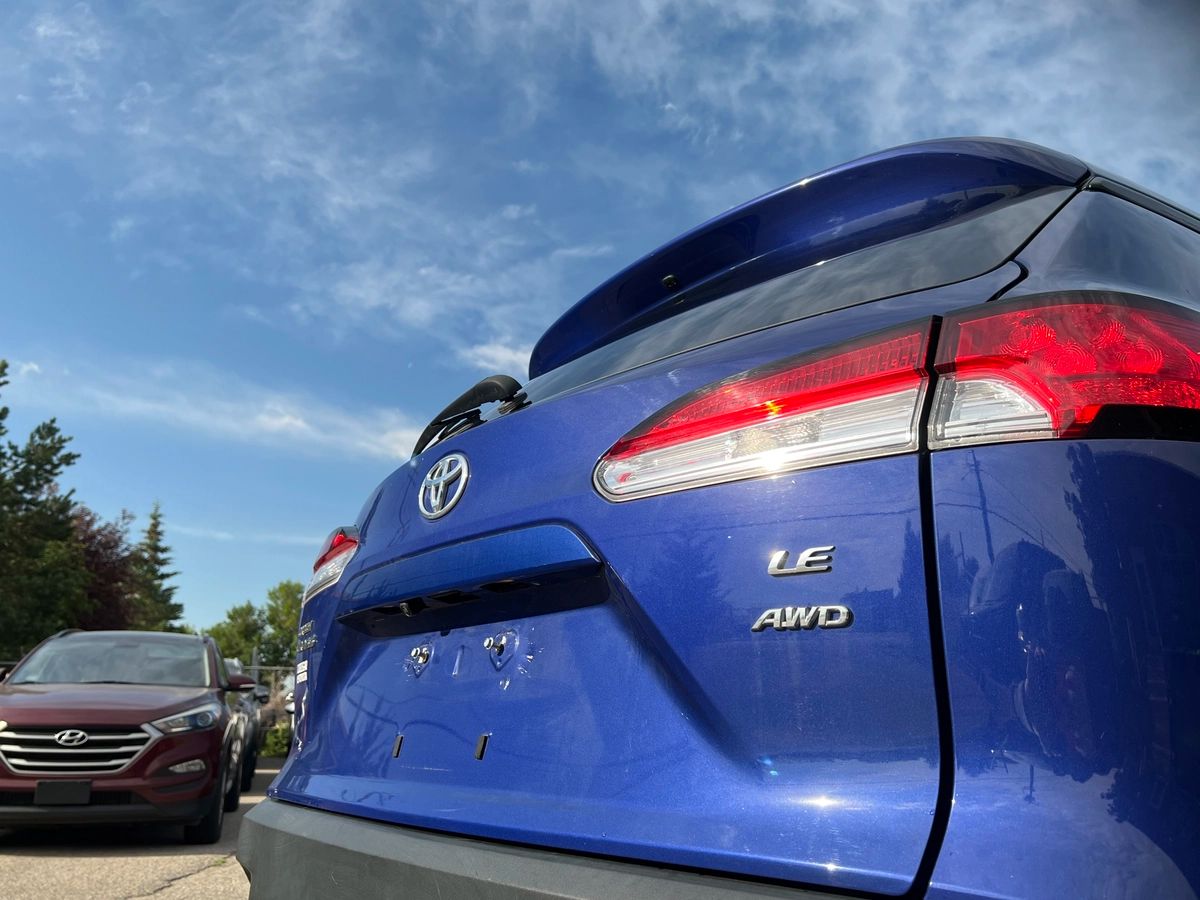 2022 Toyota Corolla Cross LE - Image 10