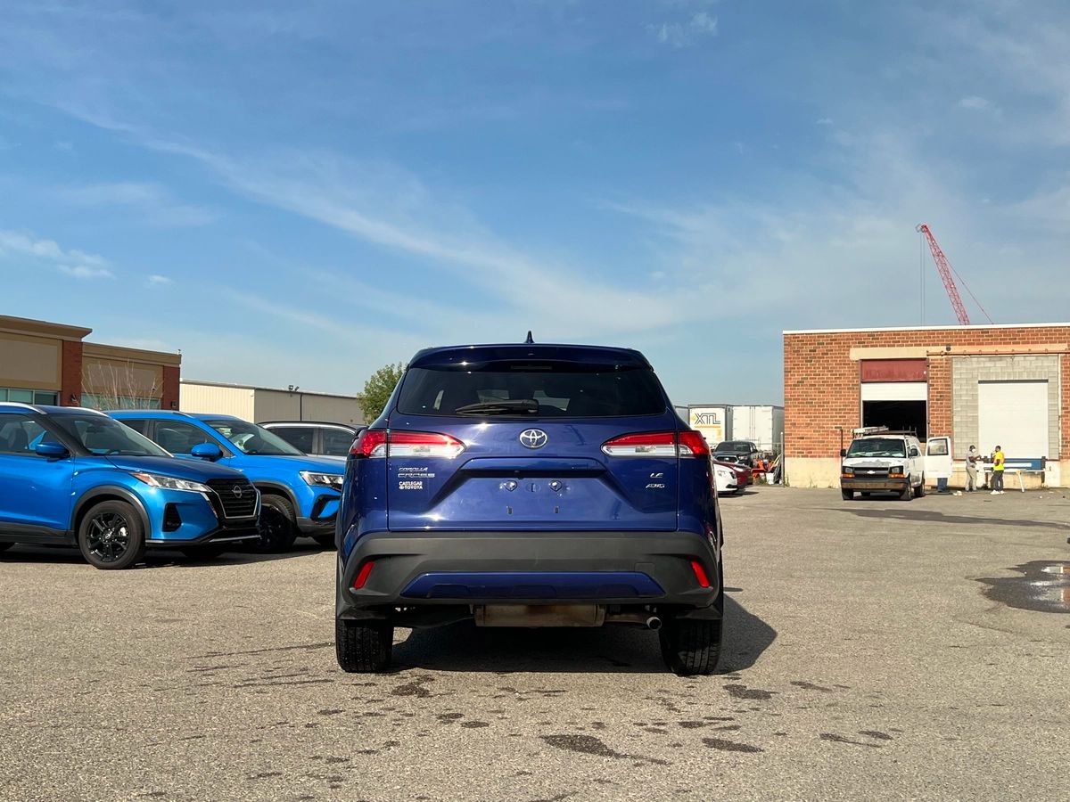 2022 Toyota Corolla Cross LE - Image 6