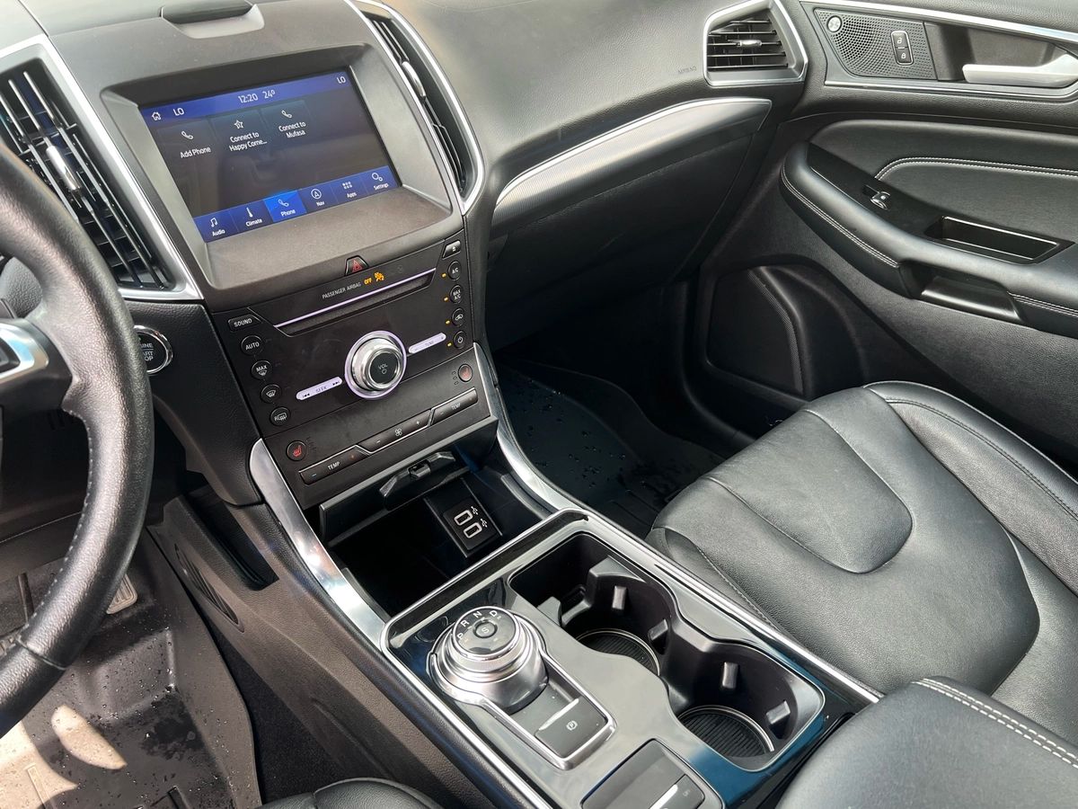 2019 Ford Edge Titanium - Image 18