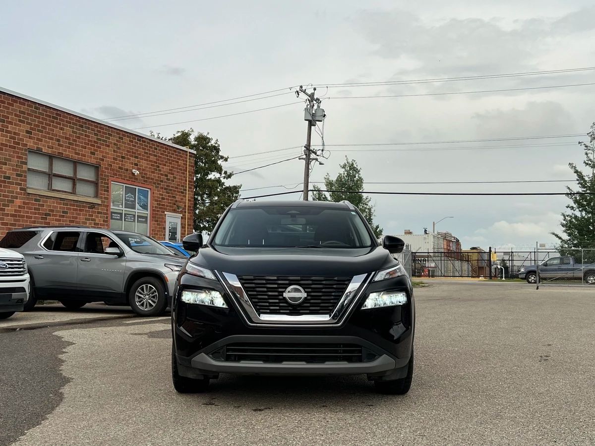 2022 Nissan Rogue SV - Image 2