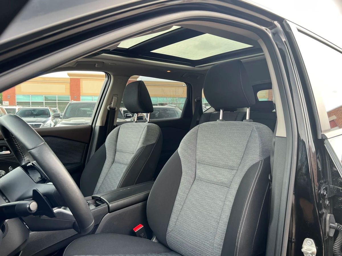 2022 Nissan Rogue SV - Image 14