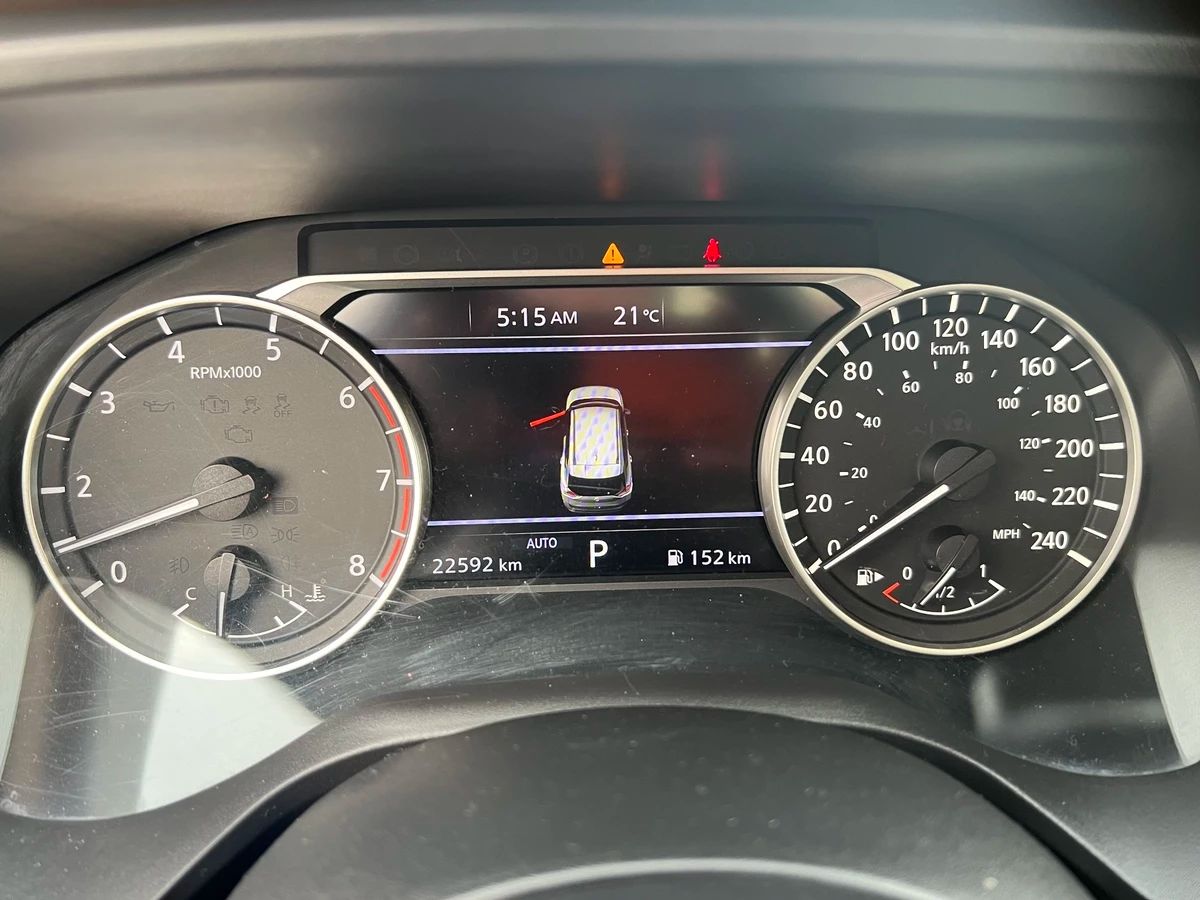 2022 Nissan Rogue SV - Image 16