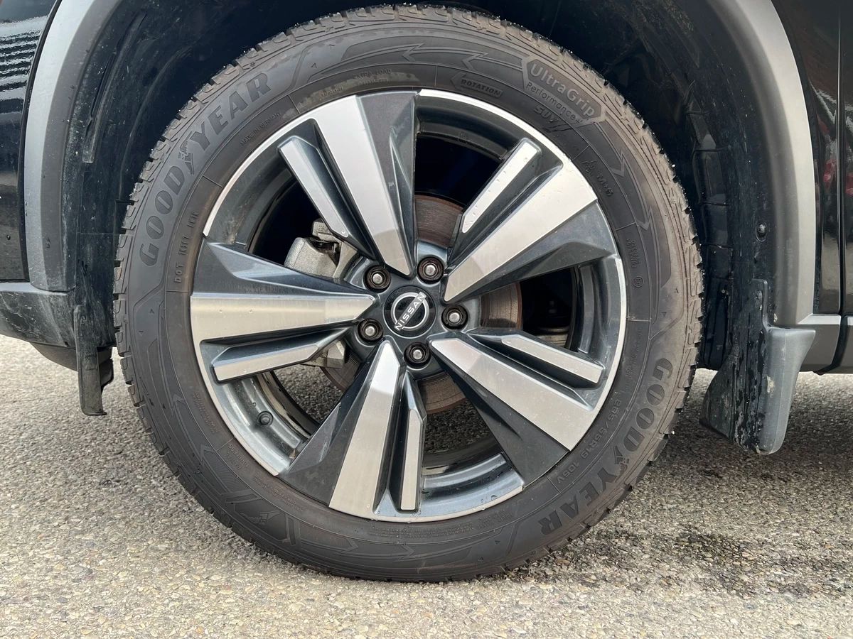 2022 Nissan Rogue SV - Image 9