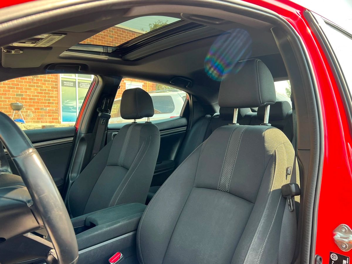 2019 Honda Civic Hatchback Sport - Image 15
