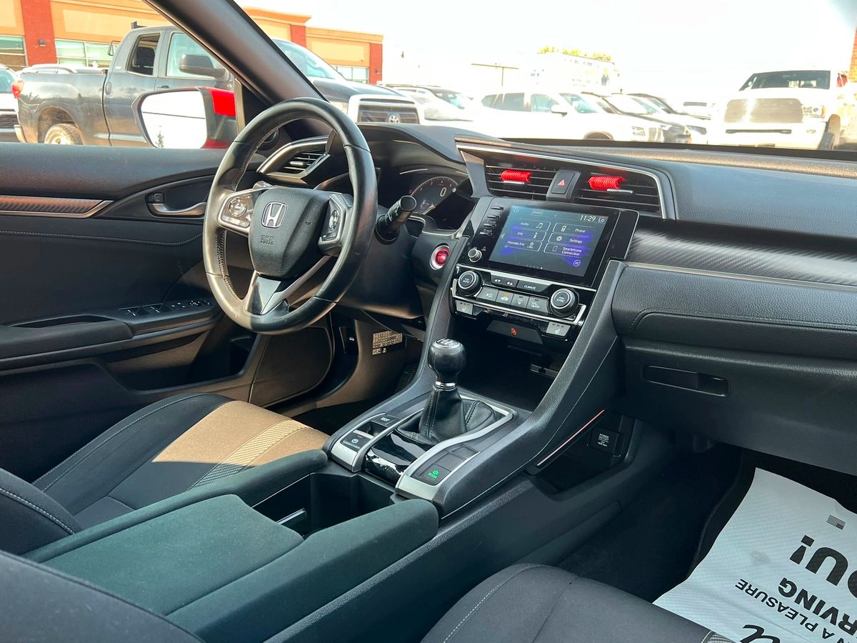 2019 Honda Civic Hatchback Sport - Image 13