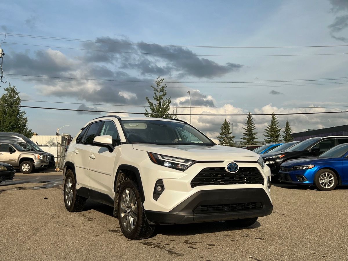 2023 Toyota RAV4 Hybrid XLE - Image 1