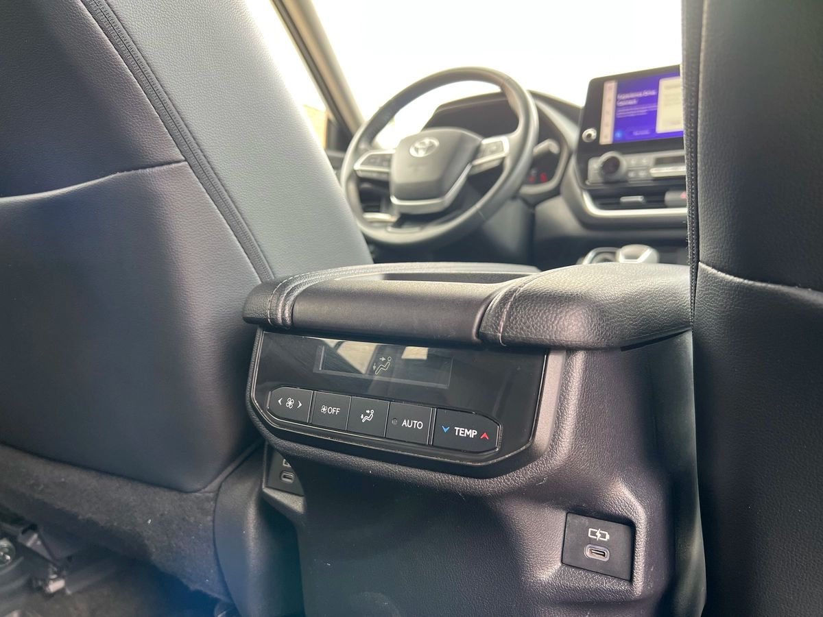 2024 Toyota Grand Highlander Hybrid XLE - Image 15