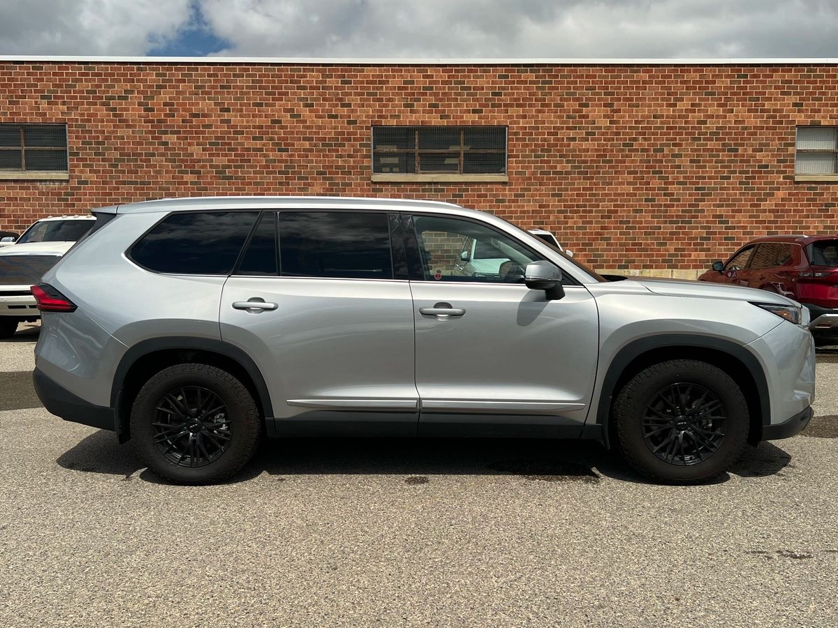 2024 Toyota Grand Highlander Hybrid XLE - Image 8