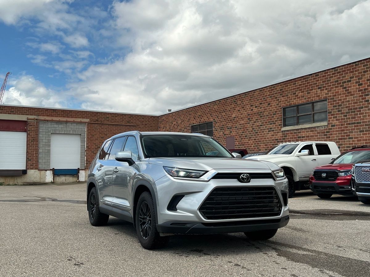 2024 Toyota Grand Highlander Hybrid XLE - Image 1
