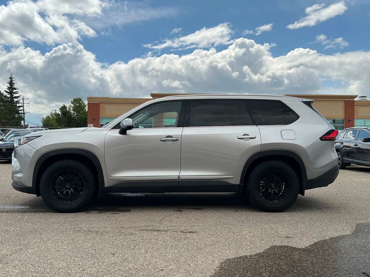 2024 Toyota Grand Highlander Hybrid XLE - Image 4