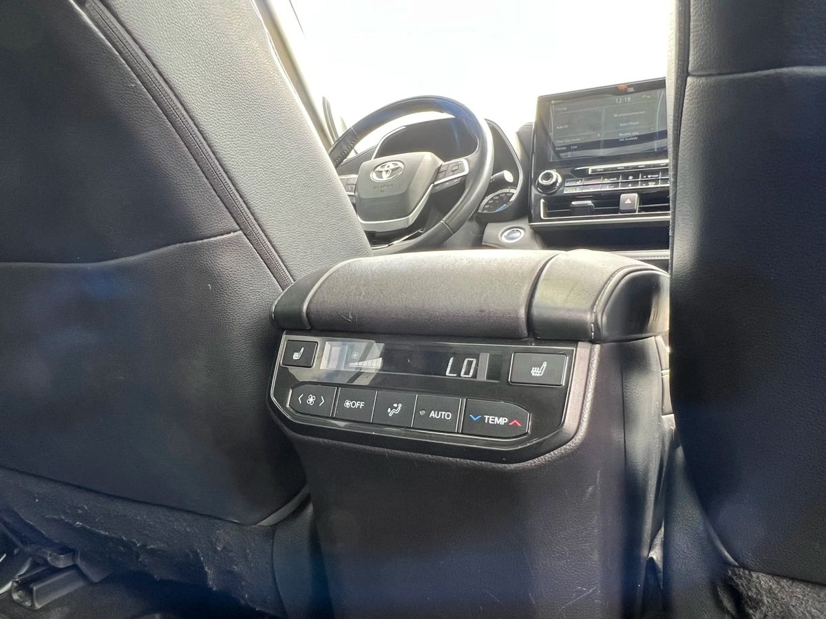 2022 Toyota Highlander Hybrid Limited - Image 15