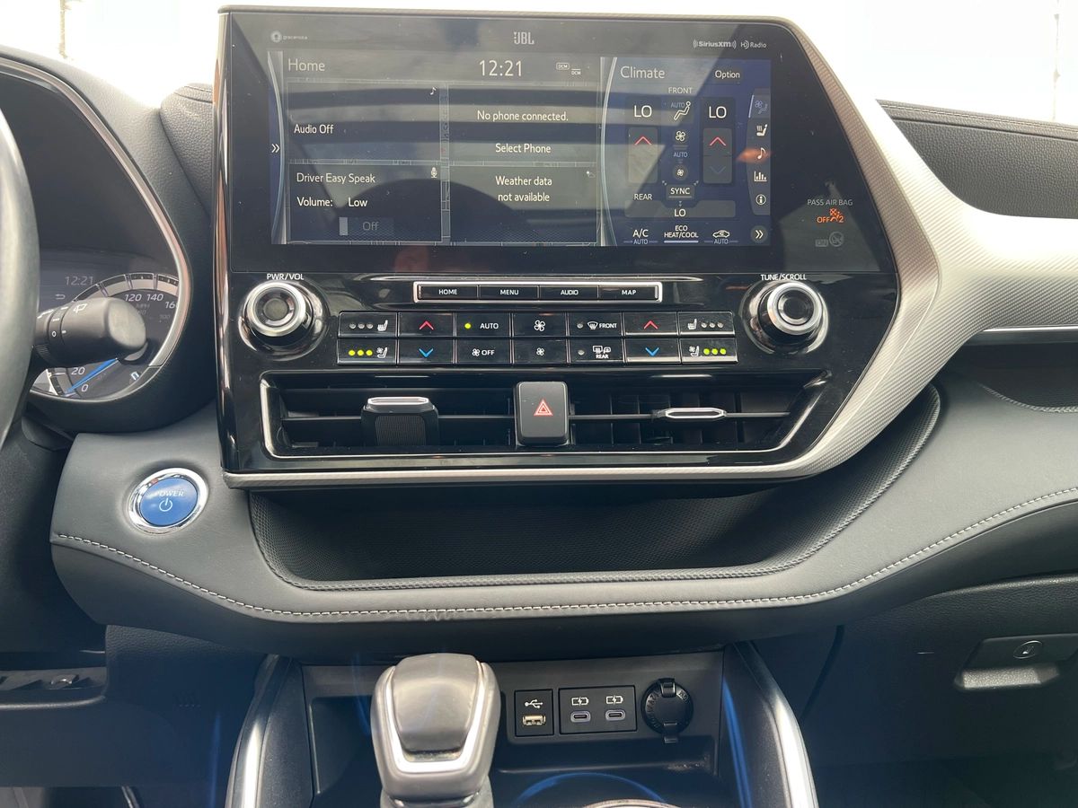 2022 Toyota Highlander Hybrid Limited - Image 20
