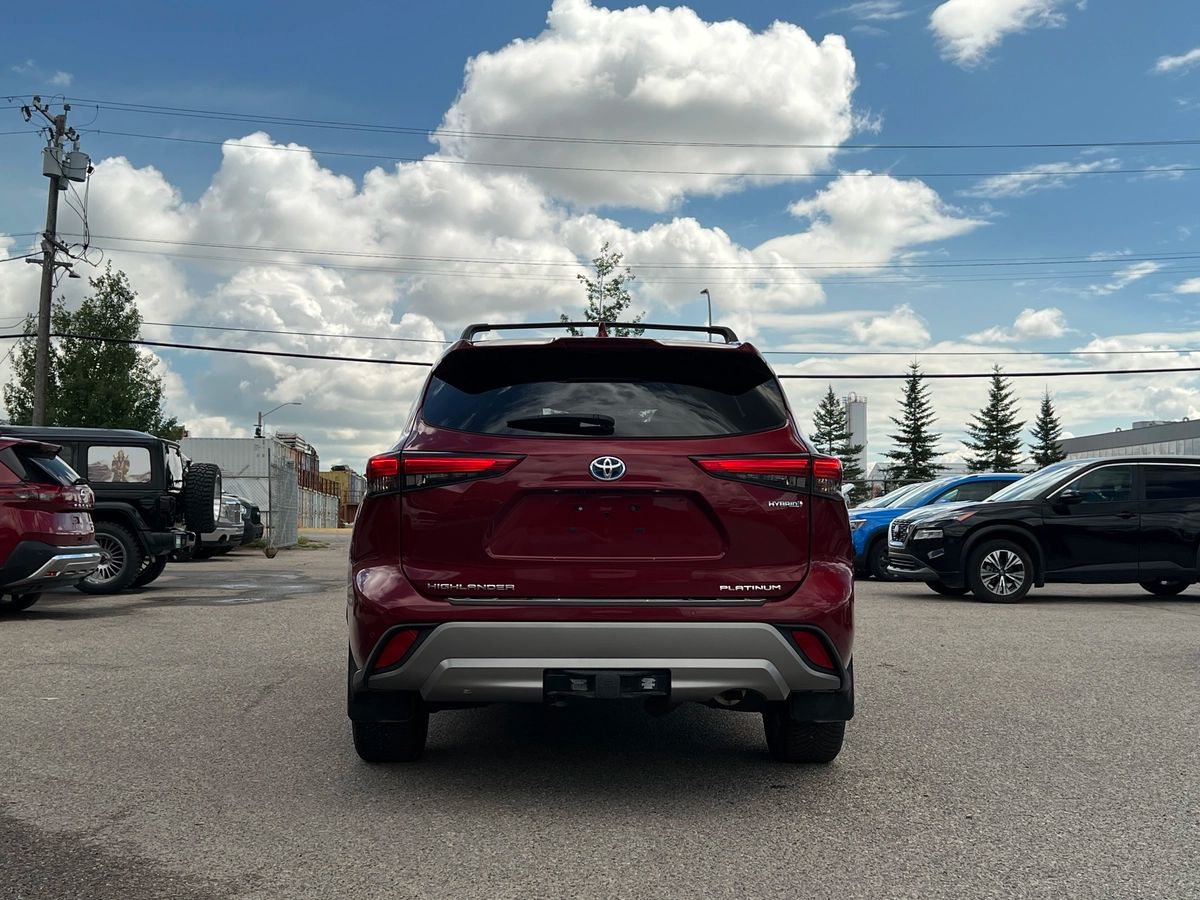 2022 Toyota Highlander Hybrid Limited - Image 6